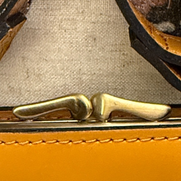 Patricia Nash Mango “Evangeline”Floral Embossed Crossbody/chain handle Bag NIB - Picture 3 of 16